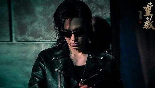 重启之极海听雷黑瞎子为什么长生不老?黑瞎子多少岁?